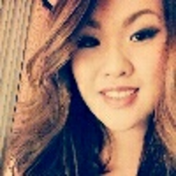 Profile Picture of Vanessa Ng (@vng103) on Poshmark