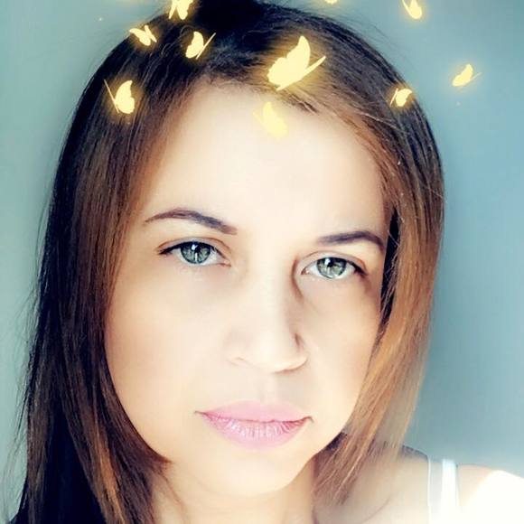 Profile Picture of Rosa Rivera (@rosarivera0830) on Poshmark