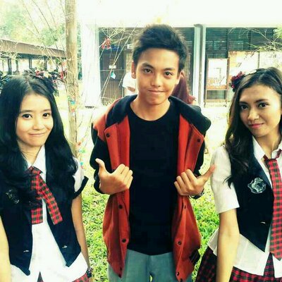 Profile Picture of _ (@fausta_cander) on Twitter