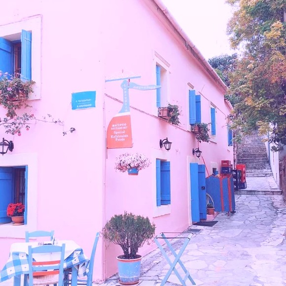 Profile Picture of Will Rolander (@toughezcmt) on Poshmark