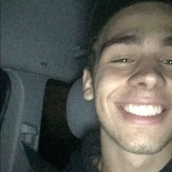 Profile Picture of Matthew Schrank (@mattschrank) on Poshmark