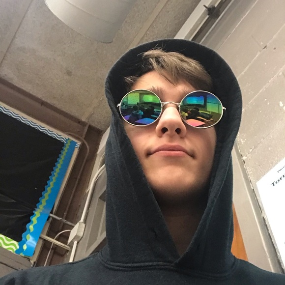 Profile Picture of Jacob Gauthier (@jacob_lastname) on Poshmark