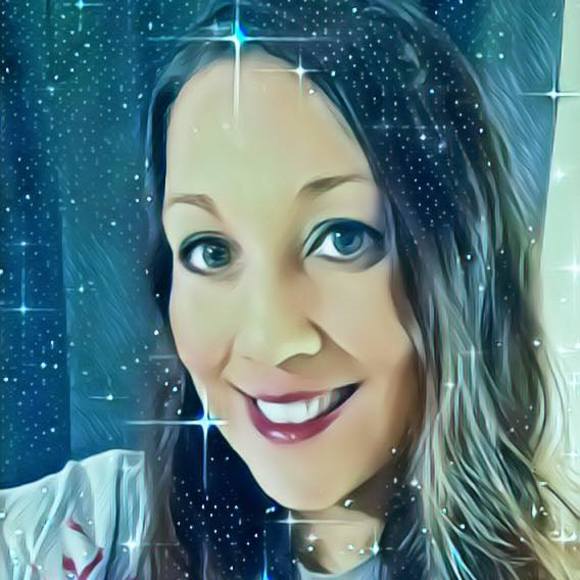 Profile Picture of Tina Schroeder (@tinas91915) on Poshmark