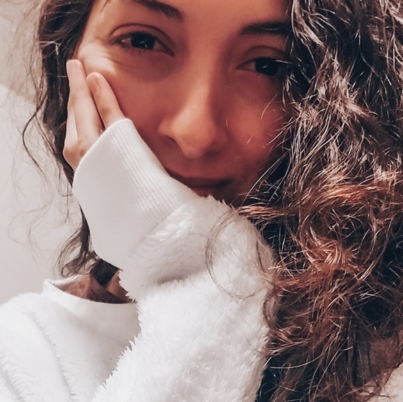 Profile Picture of Andrea Sturniolo (@asturniolo) on Poshmark