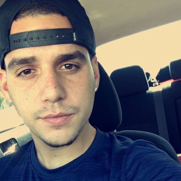 Profile Picture of Julian Lorenzo (@julianl1015) on Poshmark