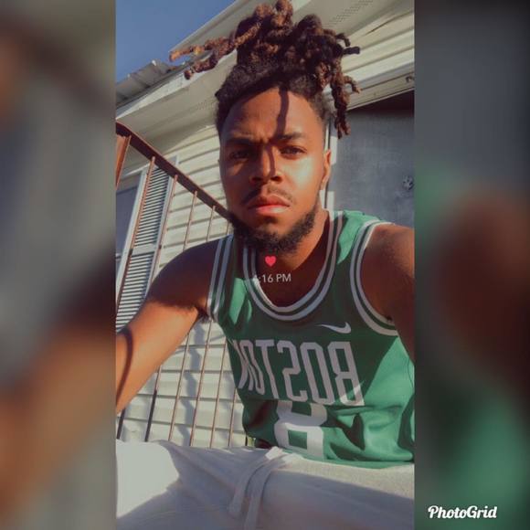 Profile Picture of Bobby Mcgee (@bobs15chs) on Poshmark