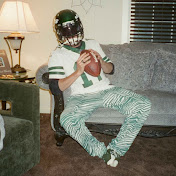 Profile Picture of Tyler Stiles (@Mr_One2) on Youtube