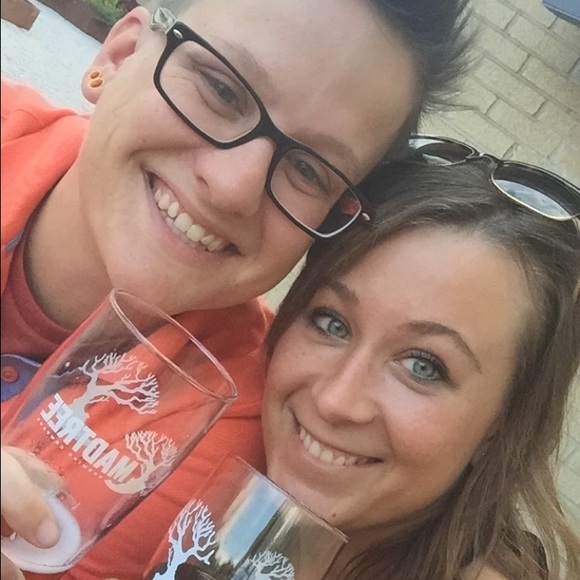 Profile Picture of Meghan Sittner (@sittneme) on Poshmark