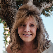 Profile Picture of Kimberly Colarossi (@TheHockeymom4life) on Youtube