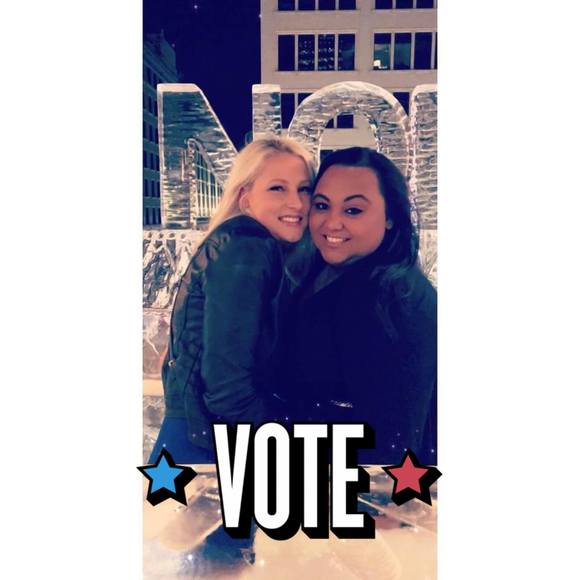 Profile Picture of Andrea Dohmen (@andreadohmen) on Poshmark