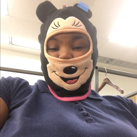 Profile Picture of Jashawn Heyes (@shawnajjj19) on Poshmark