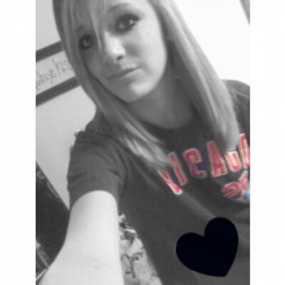 Profile Picture of Paige Bradbury (@PaaigeyBee) on Twitter