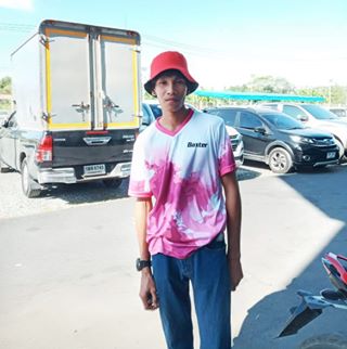 Profile Picture of มารค์ ลูกชายคนกลาง (@&) on Facebook