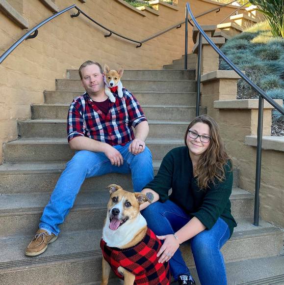 Profile Picture of Emily Ijams (@eoldakowski) on Poshmark