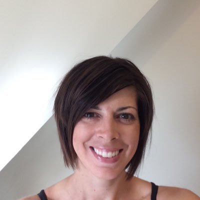 Profile Picture of Alecia Cox (@Alecia_00) on Twitter