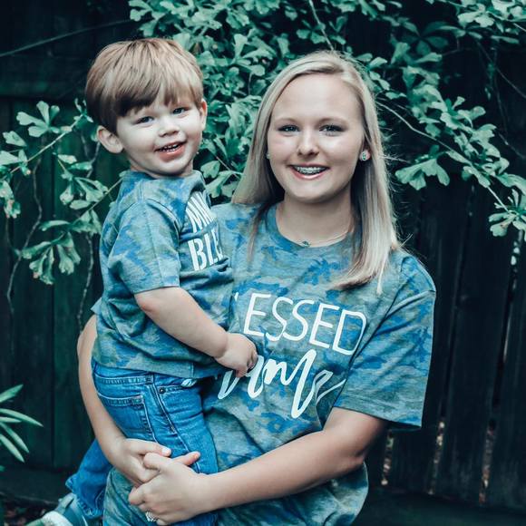 Profile Picture of Cheyenne Escareno (@cheyennescareno) on Poshmark