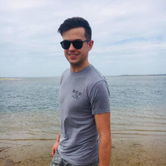 Profile Picture of Kevin William (@kevinwilliam) on Poshmark