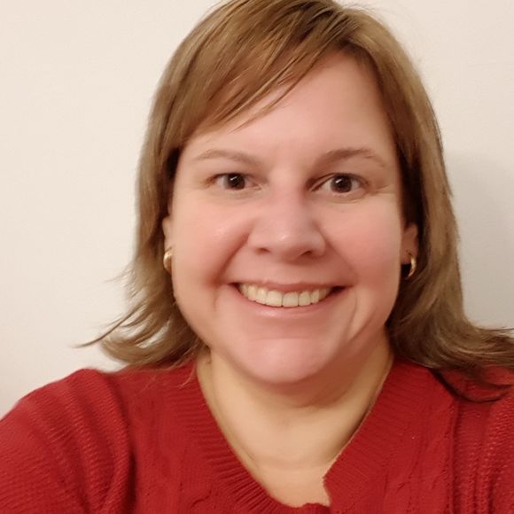 Profile Picture of Tania Gilby (@elmoforkids) on Poshmark