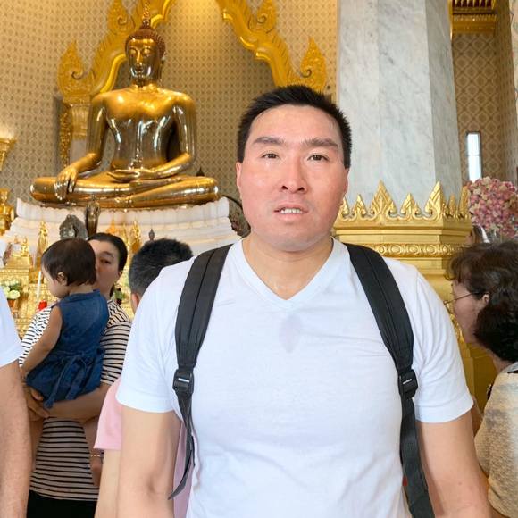 Profile Picture of Jason Kwan (@jpkwan) on Poshmark