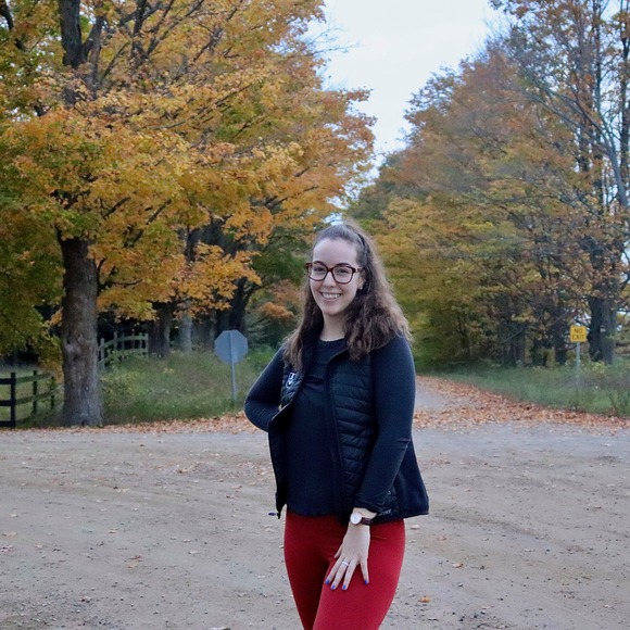 Profile Picture of Claudia Martire (@claudiamartire) on Poshmark