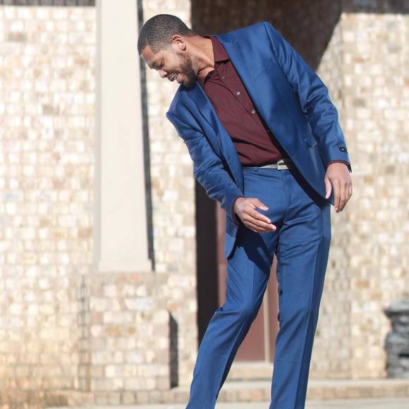 Profile Picture of Thomas Pryor (@gauxriich) on Poshmark