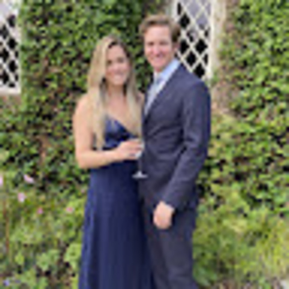 Profile Picture of Nicolette Stelter (@nicolettestelte) on Poshmark