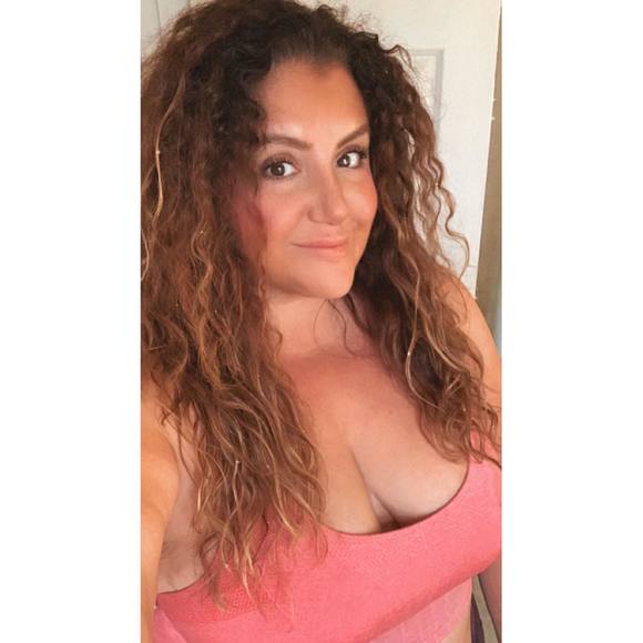 Profile Picture of Dawn Fenty (@dawnfenty) on Poshmark