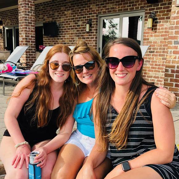 Profile Picture of Jenny Hillenburg (@jasnjen) on Poshmark