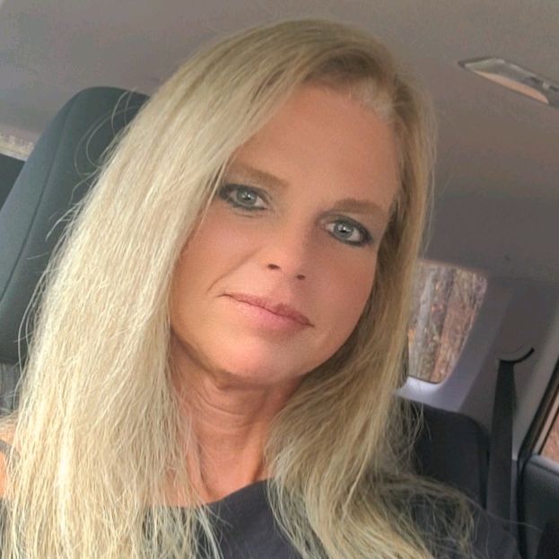 Profile Picture of Karen Sue Henderson (@karensuehendersonlollar) on Tiktok