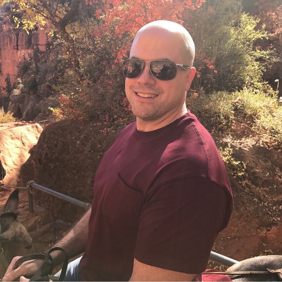 Profile Picture of Chip Carpenter (@chip_carpenter) on Poshmark