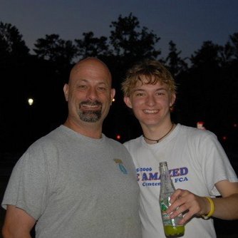 Profile Picture of Evan Hecht (@iPursueHim) on Twitter