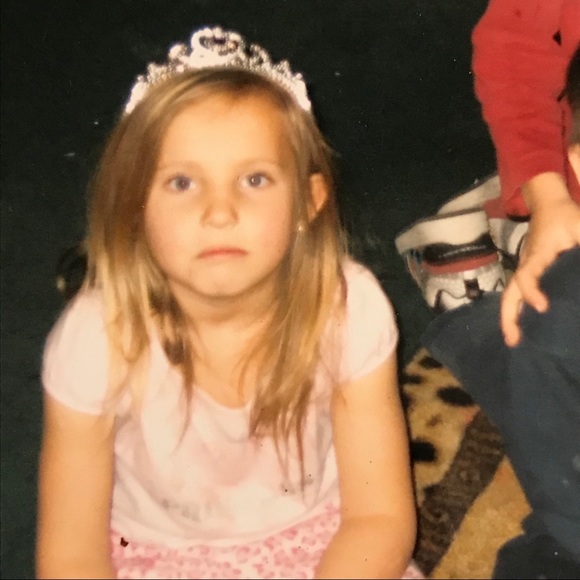 Profile Picture of Mackenzie Pauline (@mackenziepaulin) on Poshmark