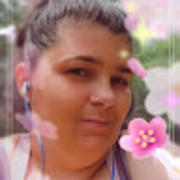 Profile Picture of Amanda Towson (@amatow63740204) on Poshmark