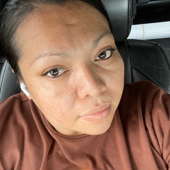Profile Picture of Jacqueline Gomez (@jacquelineg83) on Poshmark