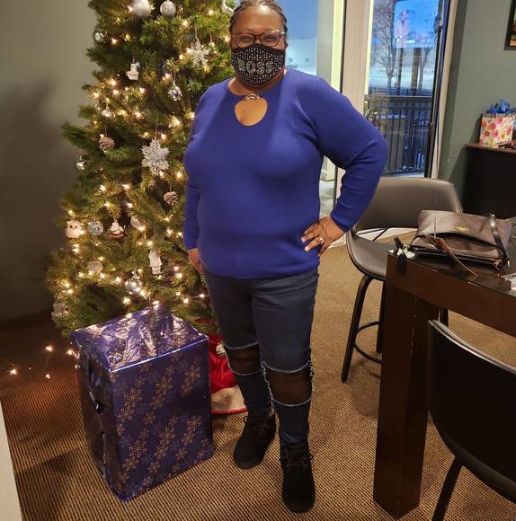 Profile Picture of Victoria Seals (@vicky045) on Poshmark