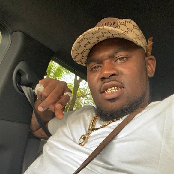 Profile Picture of Newt Newt (@bnewton1986) on Poshmark