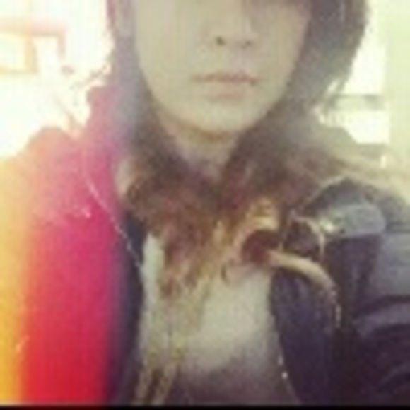 Profile Picture of Lim Mao (@limmeow) on Poshmark