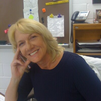Profile Picture of Joan Maloney (@Maloney2Joan) on Twitter