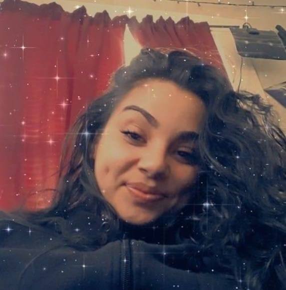 Profile Picture of Crystal Vigil (@vigilc68) on Poshmark