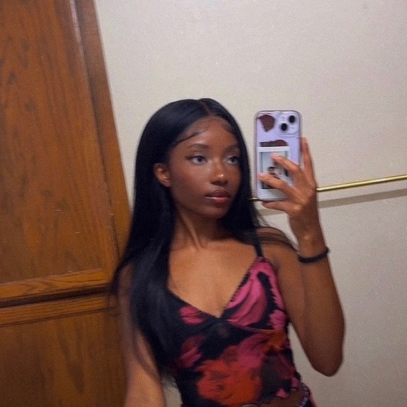 Profile Picture of Kanisha Kanisha (@kcoleman1812) on Poshmark