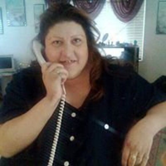 Profile Picture of Cindy Zapata (@cindypindy7) on Poshmark