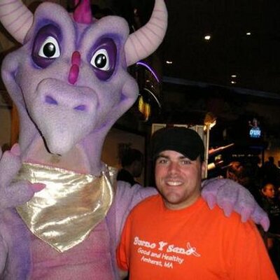 Profile Picture of Justin Varricchione (@Taco_Jones) on Twitter