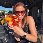 Profile Picture of Joanie Cahill (@loveschachi) on Instagram