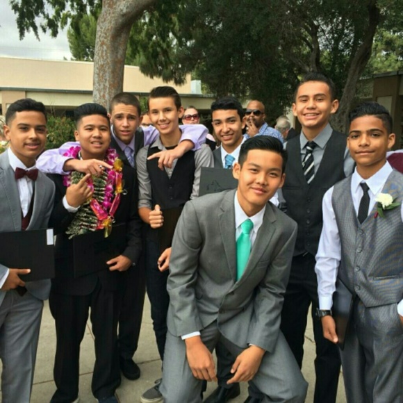 Profile Picture of Richard Roque (@richgroque) on Poshmark