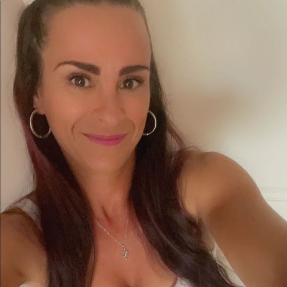 Profile Picture of Maria Recchia (@mariarecchia) on Poshmark
