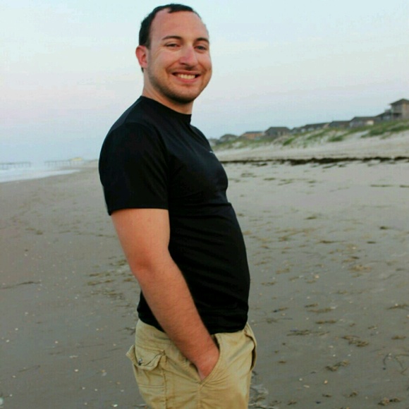 Profile Picture of Michael Cassatt (@mikiec597) on Poshmark