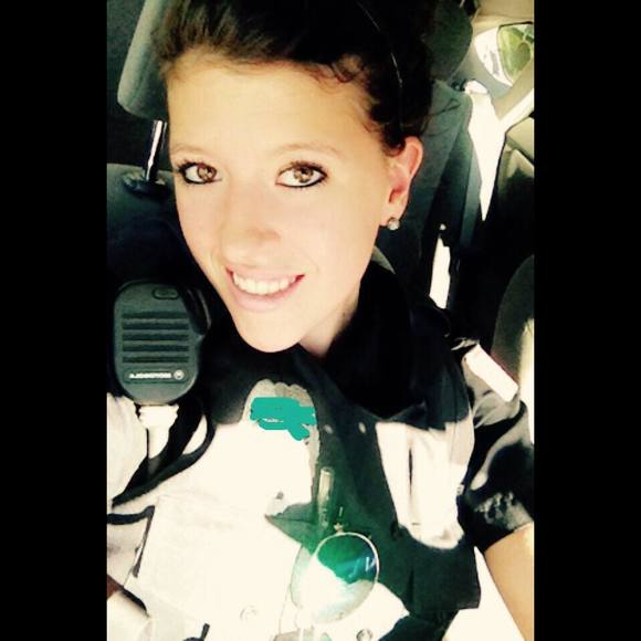 Profile Picture of Kristine Wendell (@kbear101npd) on Poshmark