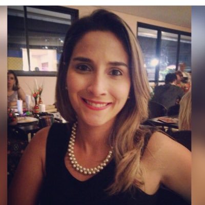 Profile Picture of Danielle Vieira (@vieiradanielle) on Twitter