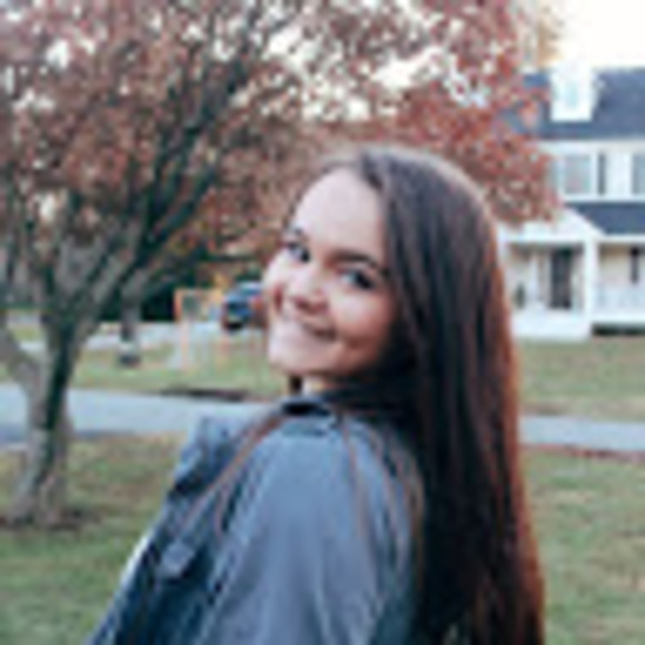 Profile Picture of Phoebe Kotch (@pkotch13) on Poshmark