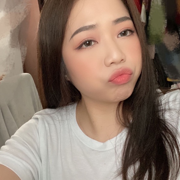 Profile Picture of Zhao Wu (@853595706) on Poshmark